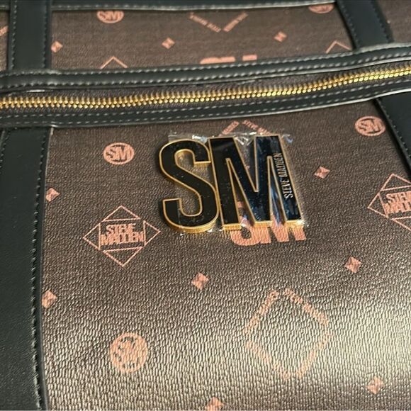 Steve Madden Unisex Brown/Black Duffle Weekender
Bag(NWT) - Picture 5 of 12